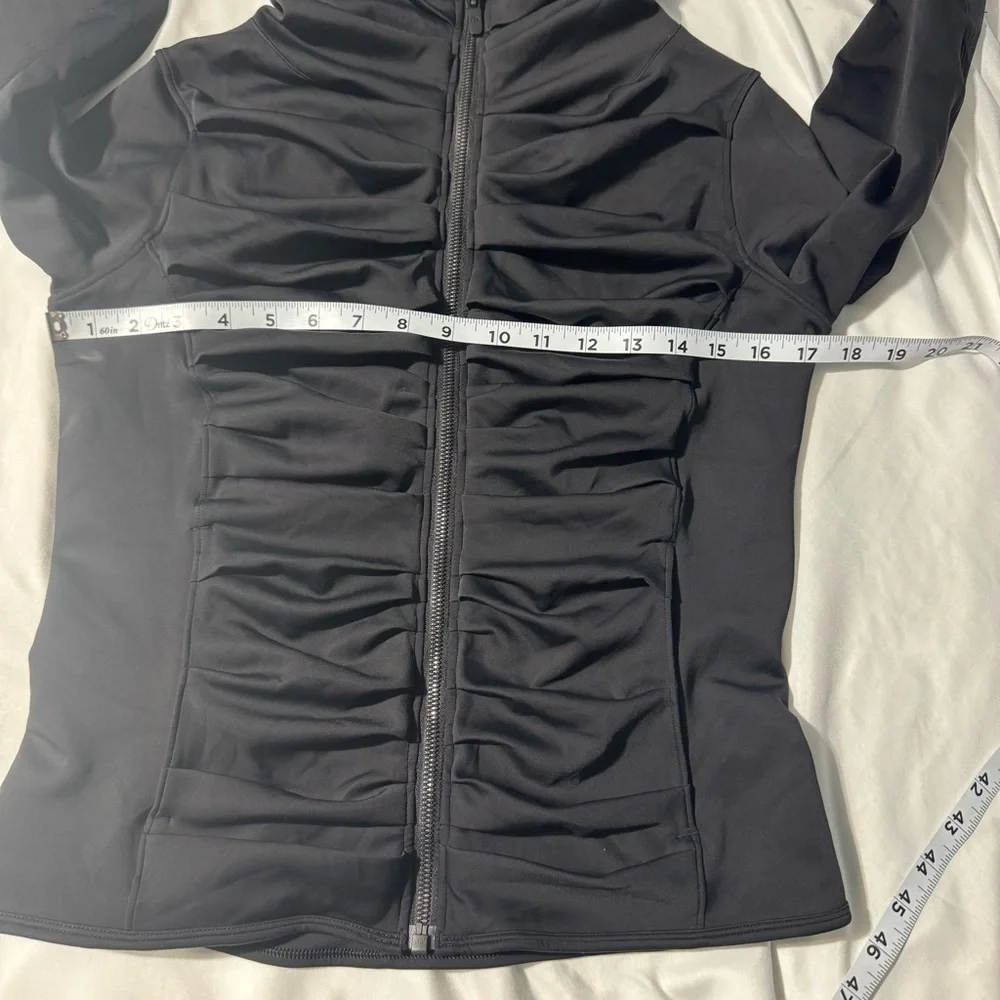 Lululemon Bold Move Zip Up Hooded Jacket Nulu Fabric Size 8 - Picture 7 of 15